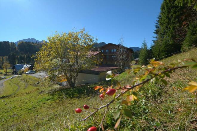 Ansicht der Zimmer mit Ostbalkon