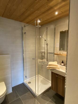 Appartement 3 - Dusche, WC