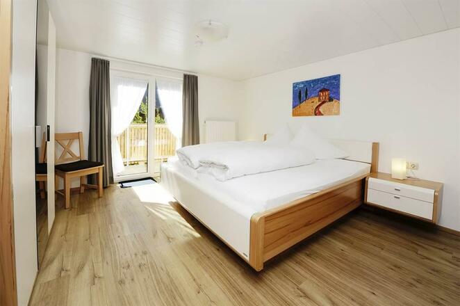 Schlafzimmer Ferienwohnung St.Gallenkirch (3)