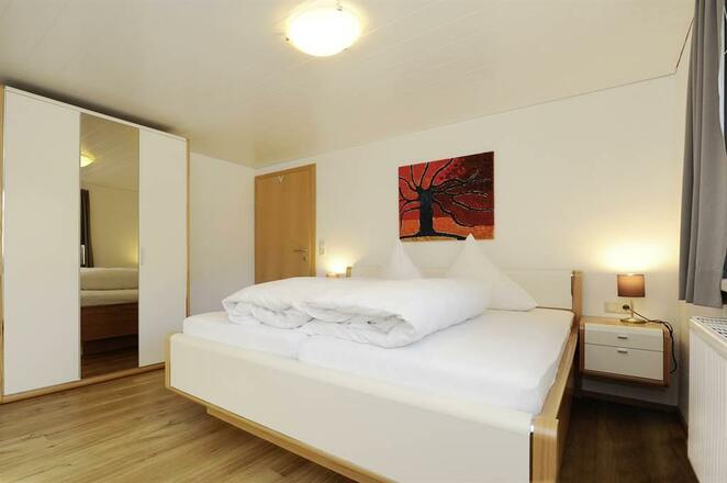 Schlafzimmer Ferienwohnung St.Gallenkirch (7)