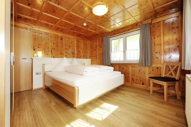 Schlafzimmer Aktiv-Ferienwohnungen Montafon