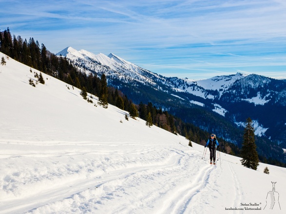 hinten das Sonntagshorn: DER Skitourenklassiker