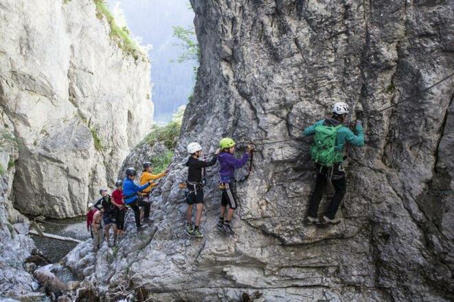 Klettern Rongg Wasserfall (c) Daniel Zangerl - Mon