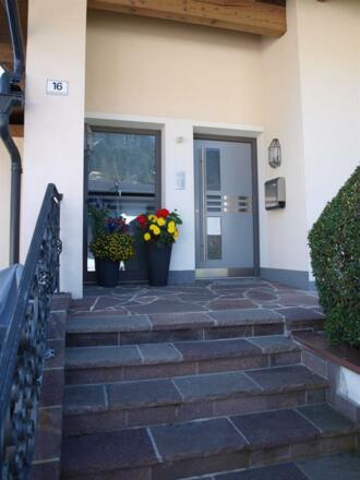 Ferienwohnungen Sommavilla_Haus_Eingang