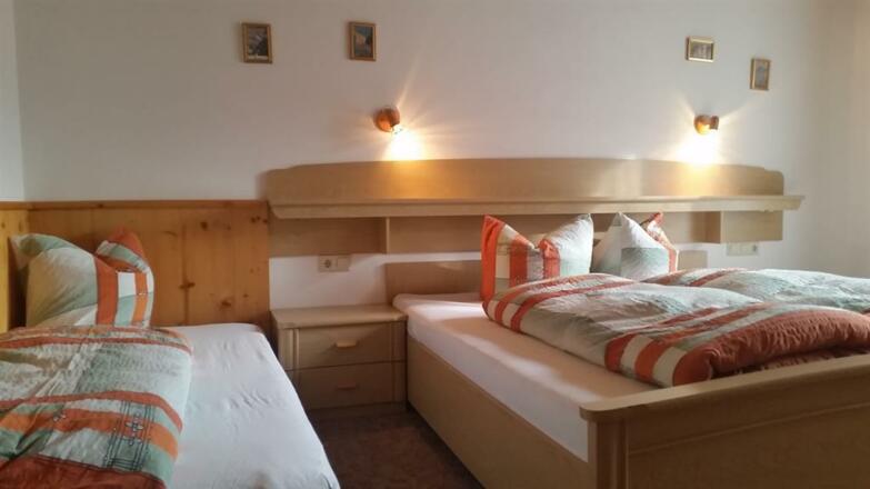 App 1 Doppelzimmer mit Zusatzbett
