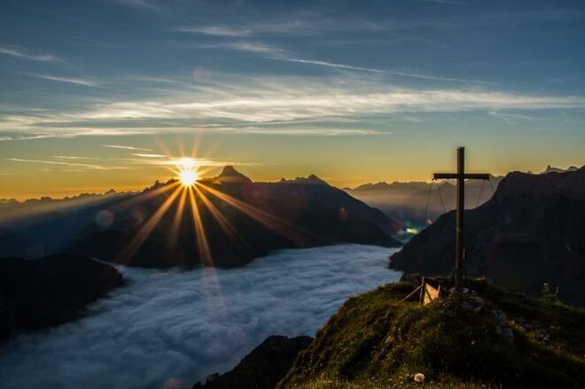 Sonnenaufgang über Warth