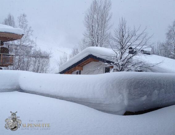 Ausblick von der Dachterrasse der Walsersuite