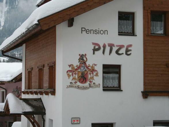 Hausansicht Winter nah