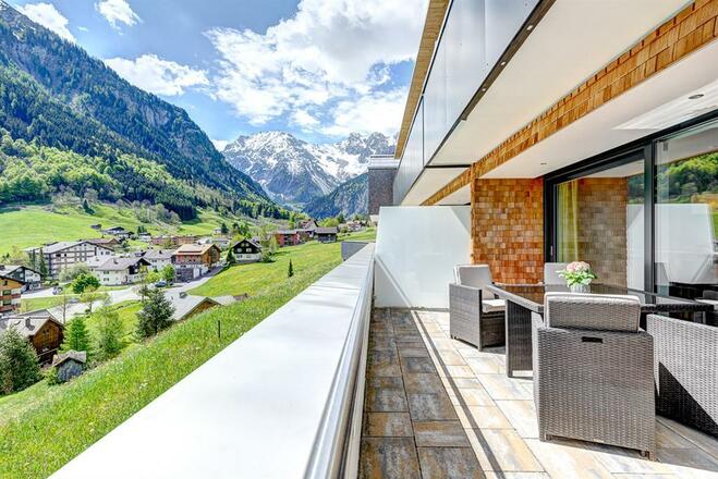 Bergzauber Terrasse Bild 1
