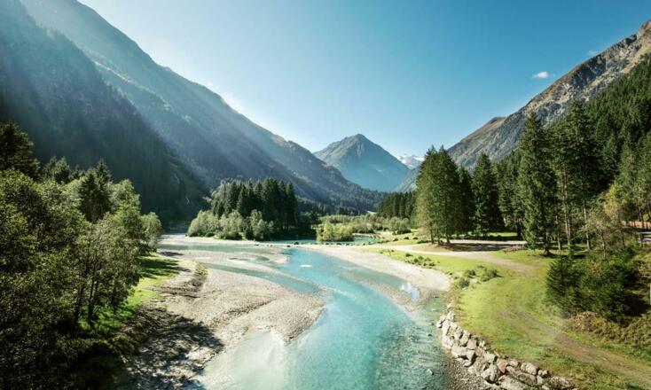 Baden-und-Schwimmen-Sommerurlaub-im-Stubaital-Hote