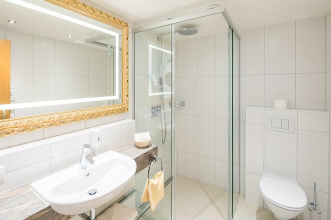 171206_HOTEL_ILGA_106_BAD_by_Weissengruber_Partner