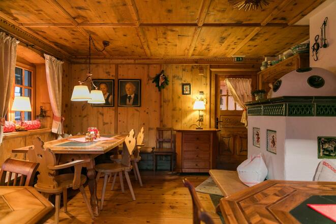 171206_HOTEL_ILGA_ALTE_STUBE_#1_by_Weissengruber_P