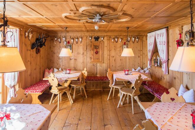 171206_HOTEL_ILGA_FRÜHSTÜCKSSTUBE_#6_by_Weissengru