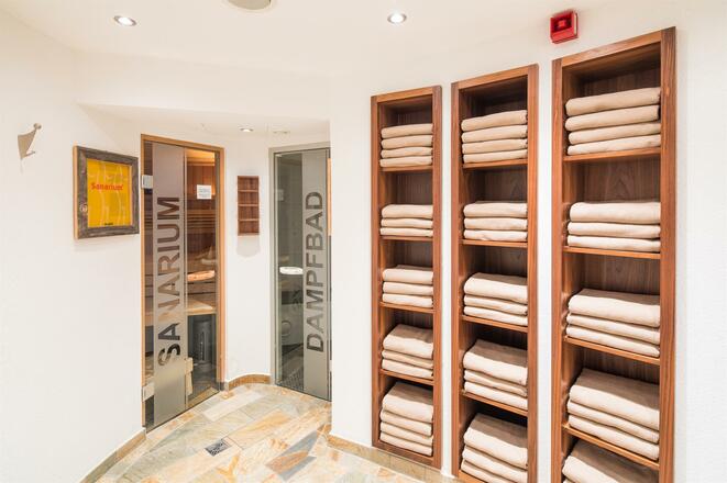 171206_HOTEL_ILGA_SAUNARIUM_DAMPFBAD_by_Weissengru