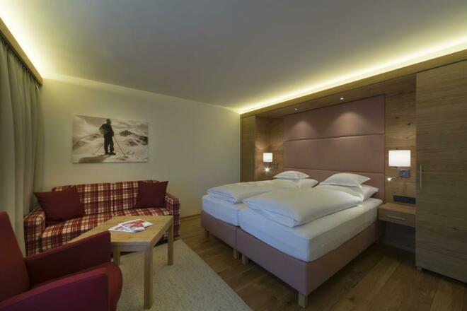 Doppelzimmer Superor mit Balkon