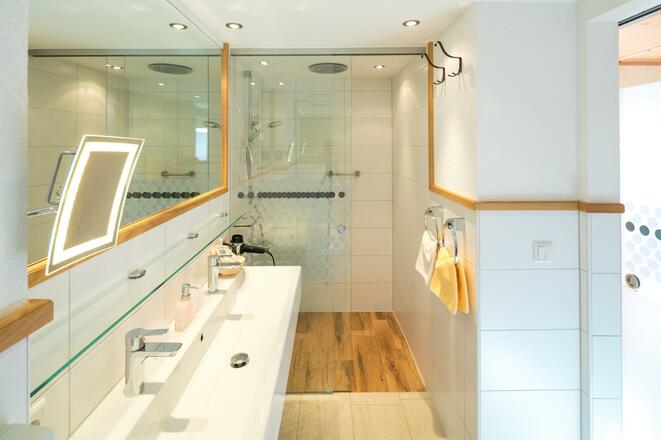 171206_HOTEL_ILGA_107_BAD_by_Weissengruber_Partner