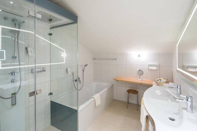 171206_HOTEL_ILGA_108_BAD_by_Weissengruber_Partner