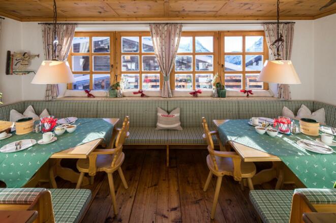 171206_HOTEL_ILGA_FRÜHSTÜCKSSTUBE_#4_by_Weissengru