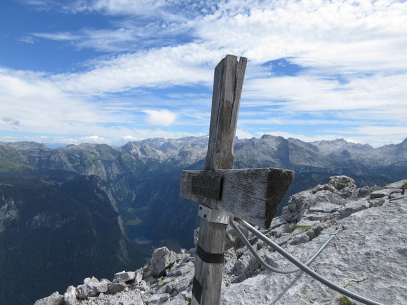Gipfelkreuz auf dem 3. Kind