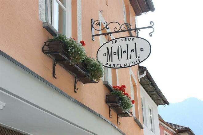 Friseur Moll