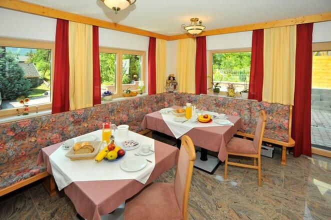 Frühstück und Aufenthaltsraum