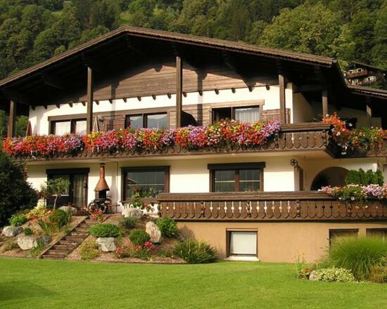 Hausansicht - Sommer