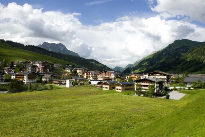 Design Chalets im Dorf Lech