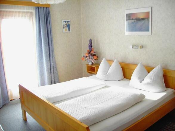 Zimmer Obergeschoßwohnung