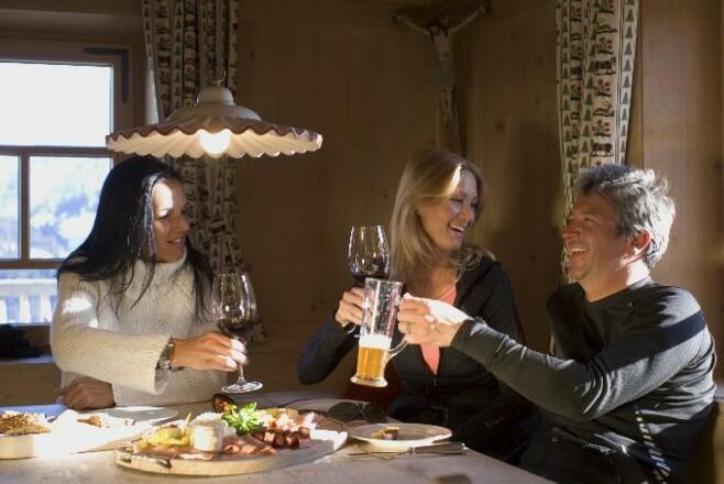 gemütliche Aprés-Ski-Runde