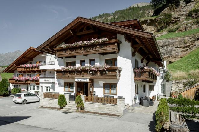 Sommer Apart Enzian