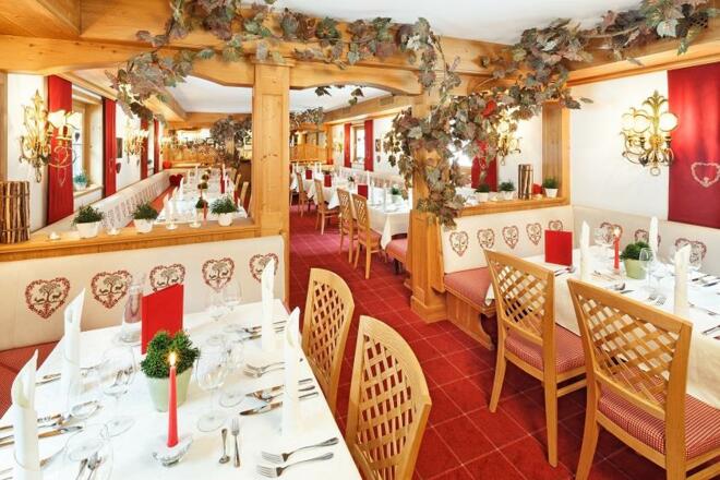 Hotel Lech Speisesaal (2)