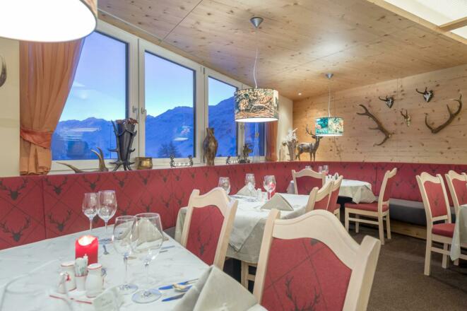 restaurant2