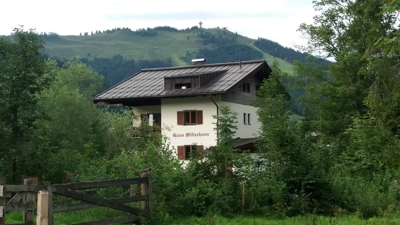 Kurz vor dem Ziel erhaschen wir einen schönen Blick auf das Johanneskreuz.