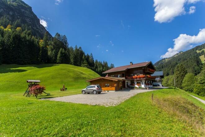 Landhaus Braun im Sommer