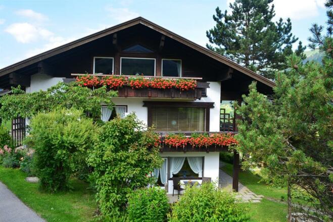 Haus_im_Sommer