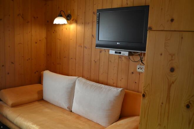 gemütliche Couch im Wohnraum