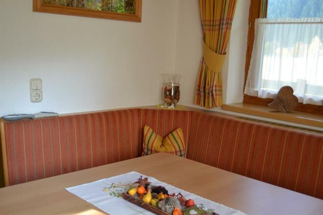 Eckbank mit kleinen Details