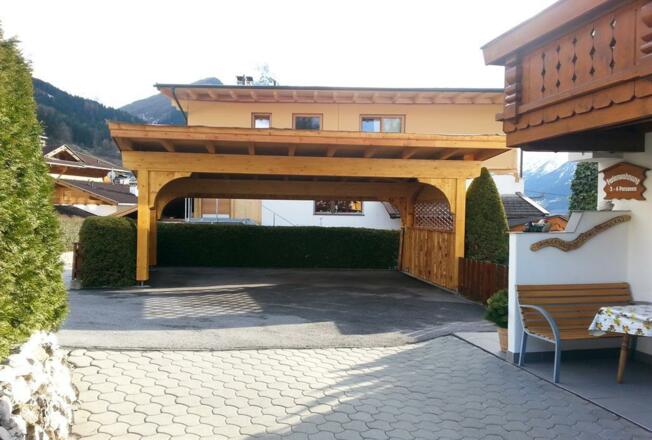 CARPORT