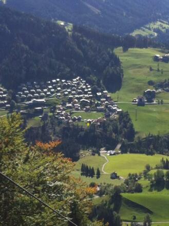 Blick aus dem Lift auf`s Haus (gelbe Markierung)