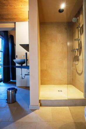 Dusche DG