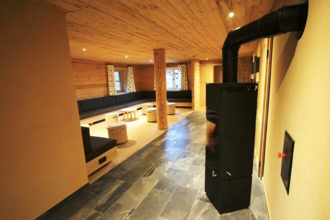 Sonnenheim Lounge mit Kamin