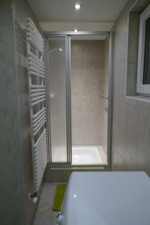 Neue Duschkabine