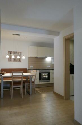 C4D9EC3C-FBDD-44C7-909C-983FEC6DDB3F