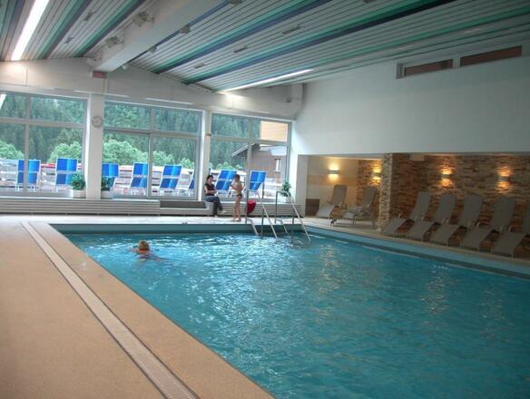 Hallenbad im Aparthotel