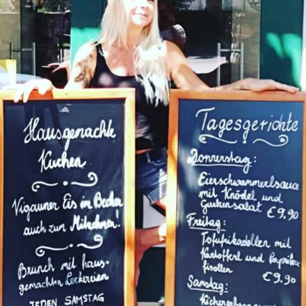 FDFB7237-F5D6-447A-8DC6-0EA1BF07AC2D