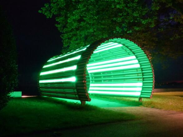 Seitenansicht Lichttunnel