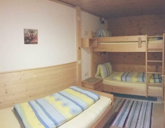 3-Bett Zimmer