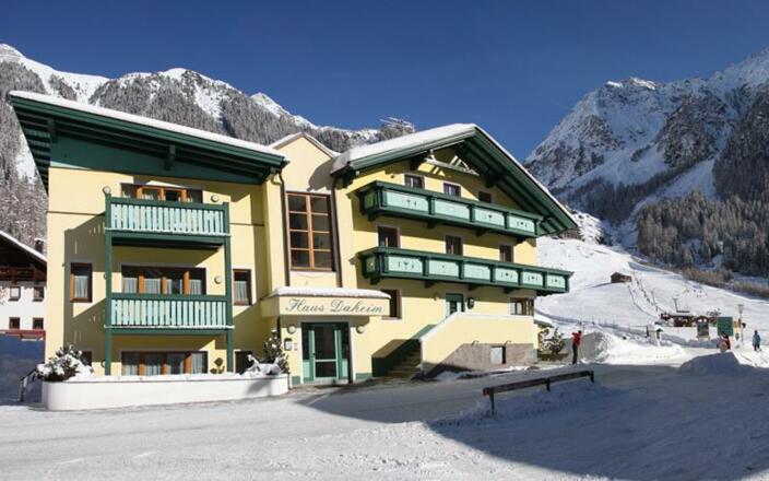 4 Haus Daheim aussen winter