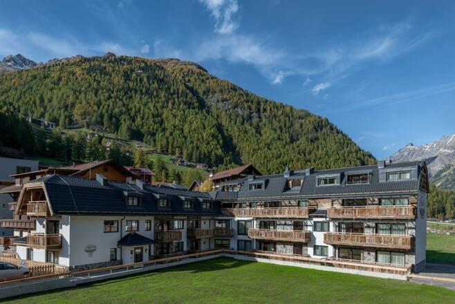 Außenansicht_Sommer_1