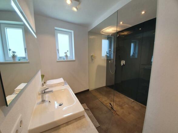 offenes Badezimmer Ferienwohnung Volders